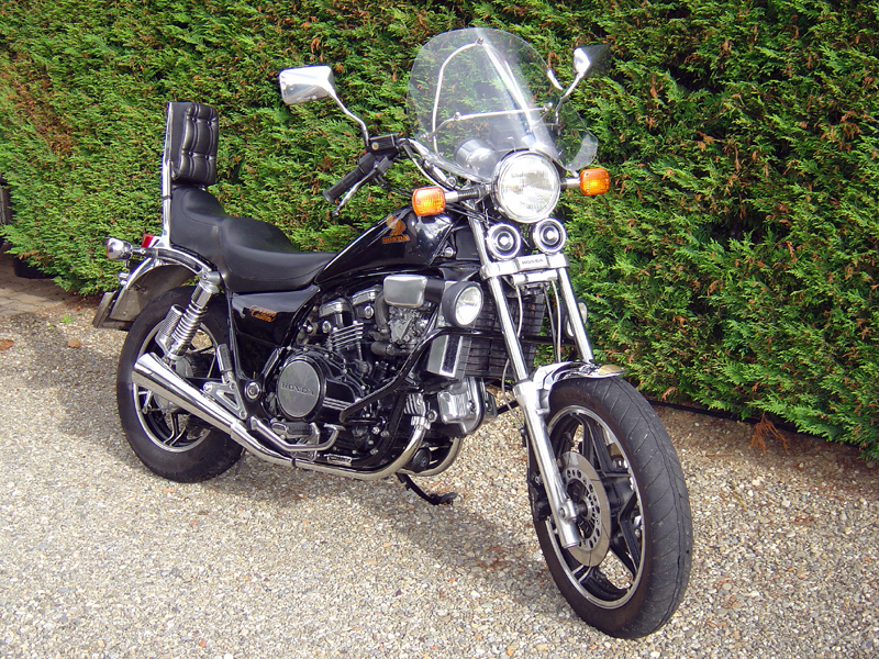 VF750cc.jpg