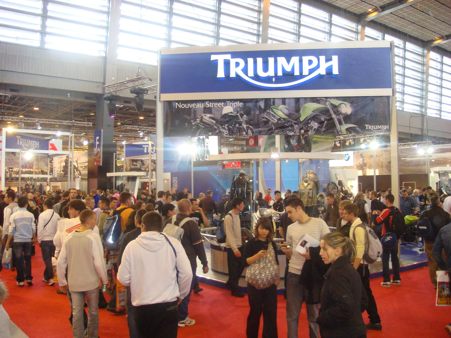 001 TRIUMPH.JPG