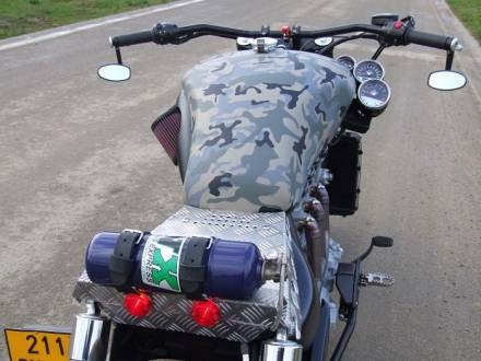 triump_rocket_04.jpg