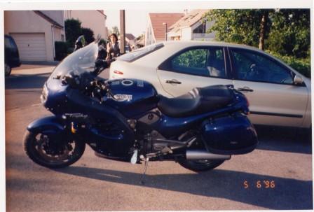 TRIUMPH TROPHY 900  1comp.JPG