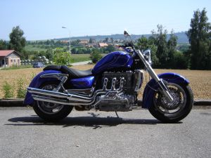 Triumph Rocket 1.jpg
