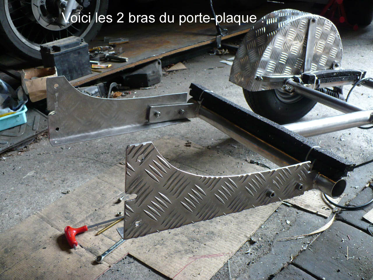 28_Bras_Porte-Plaque_365.JPG