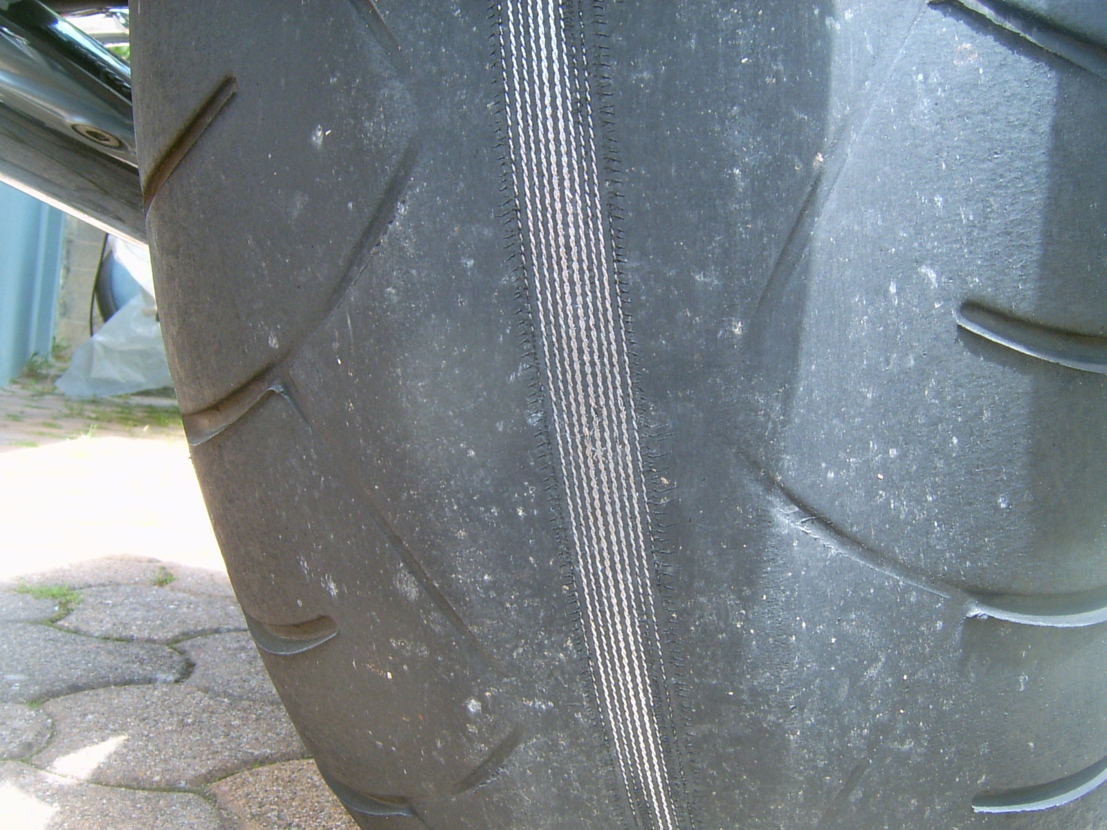 pneu AR 9 250kM 002.jpg