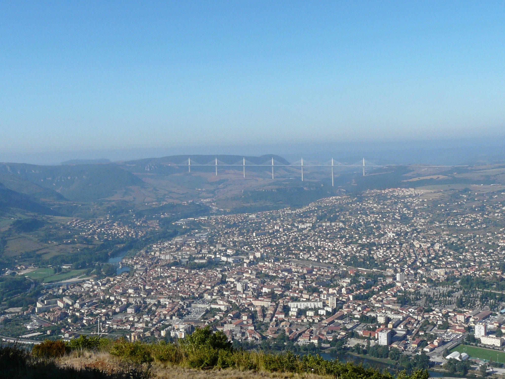 Viaduc Millau 2.jpg