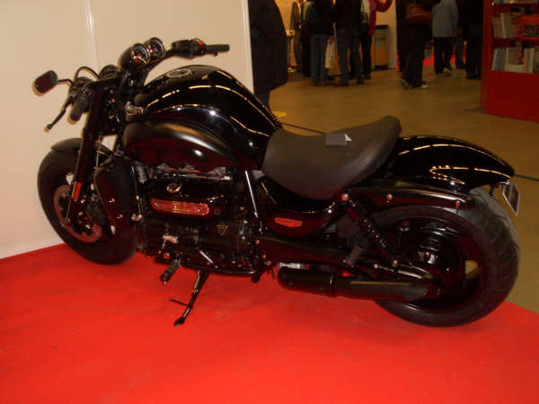 Rocket_black1.jpg