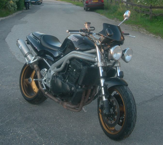 955_Trois quarts Avant.jpg