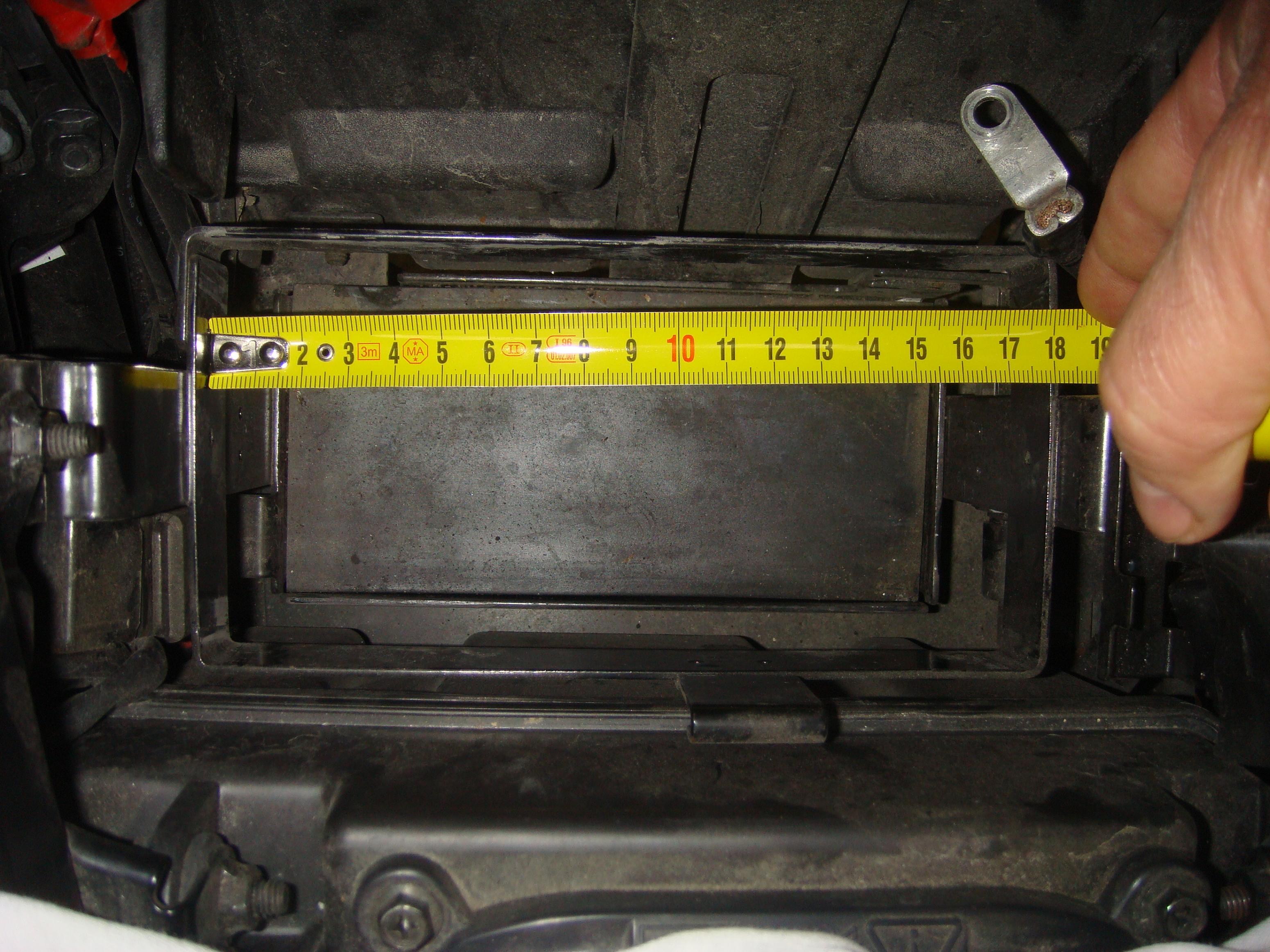 03 Longueur 179 mm emplacement batterie R3.JPG