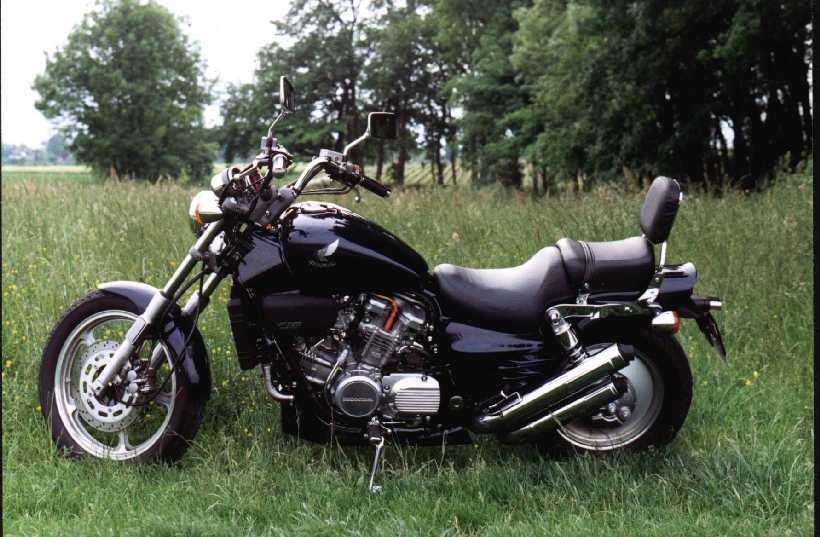 Honda VF750c.jpg