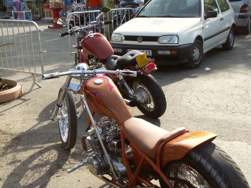 Moto orangeAR.JPG