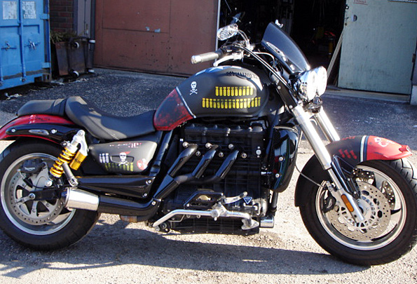 triumph_rocket_black_ceramic_and_powder_heat_shields.jpg