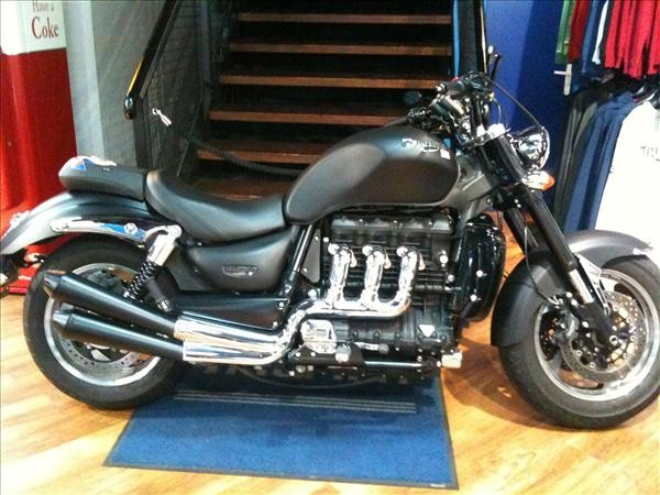 triumph-rocket-3-roadster_pf_8577040.jpg