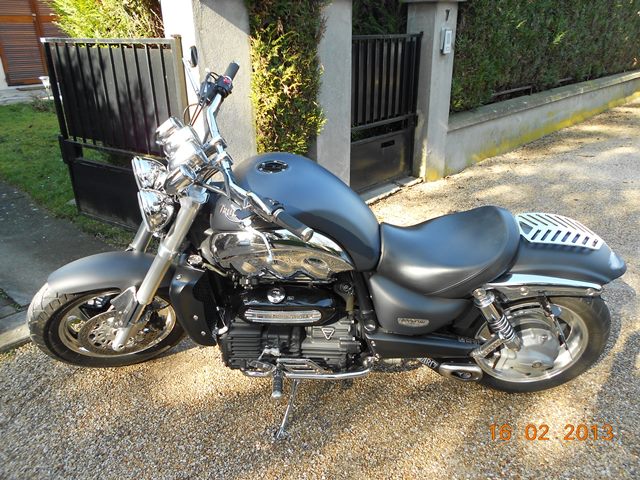 Moto Triumph Rocket Robert 0084 a.JPG