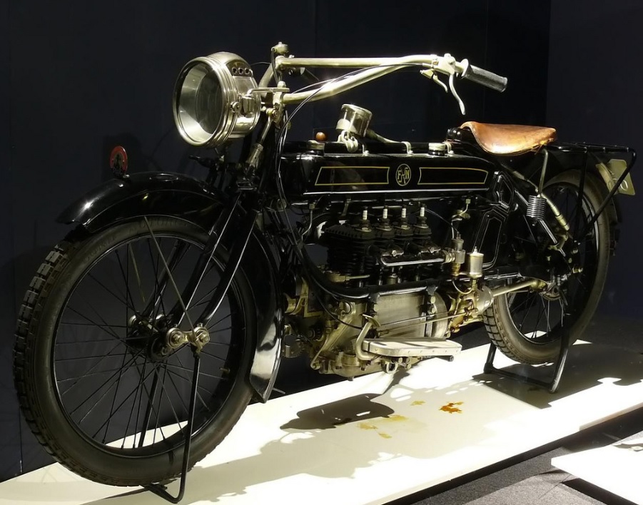 FN1918-04.jpg