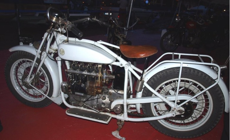 FN1923-02.jpg