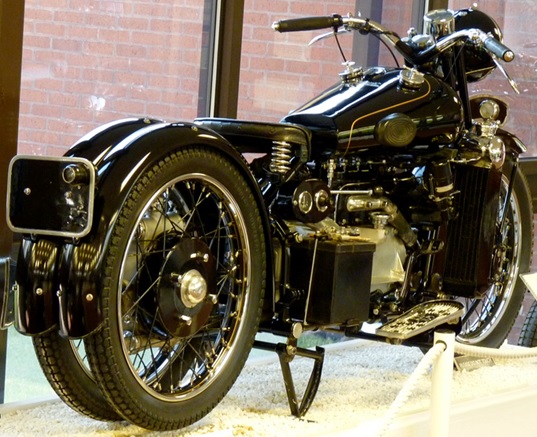Brough-Superior-1932.jpg