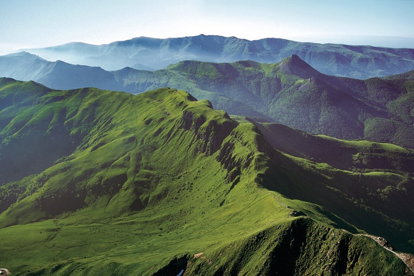 7404-cantal-puy-mary-volcan-du-cantal.jpg