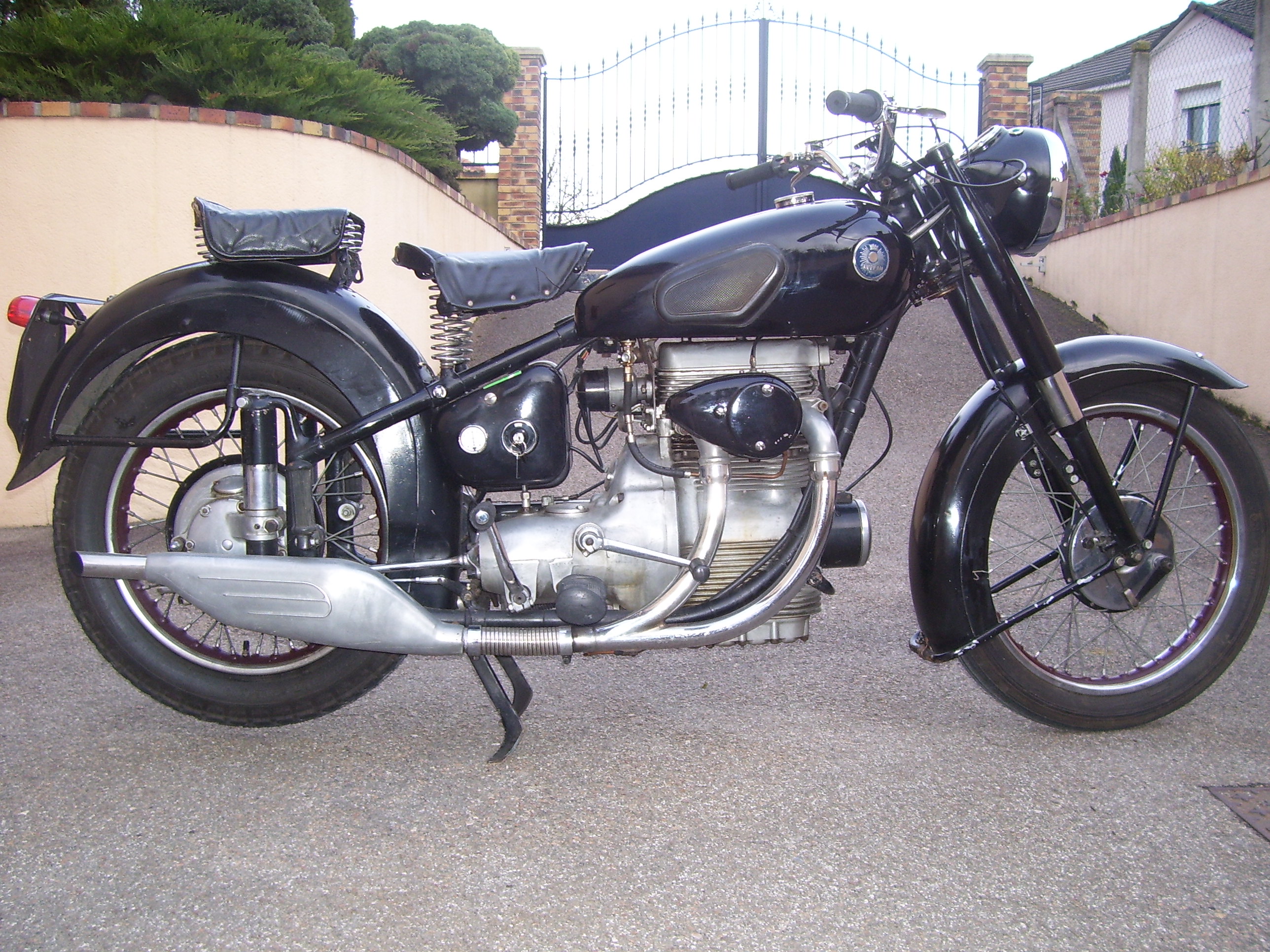SUNBEAM S8 002.JPG