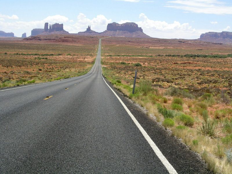 047150069-monument-valley.jpg
