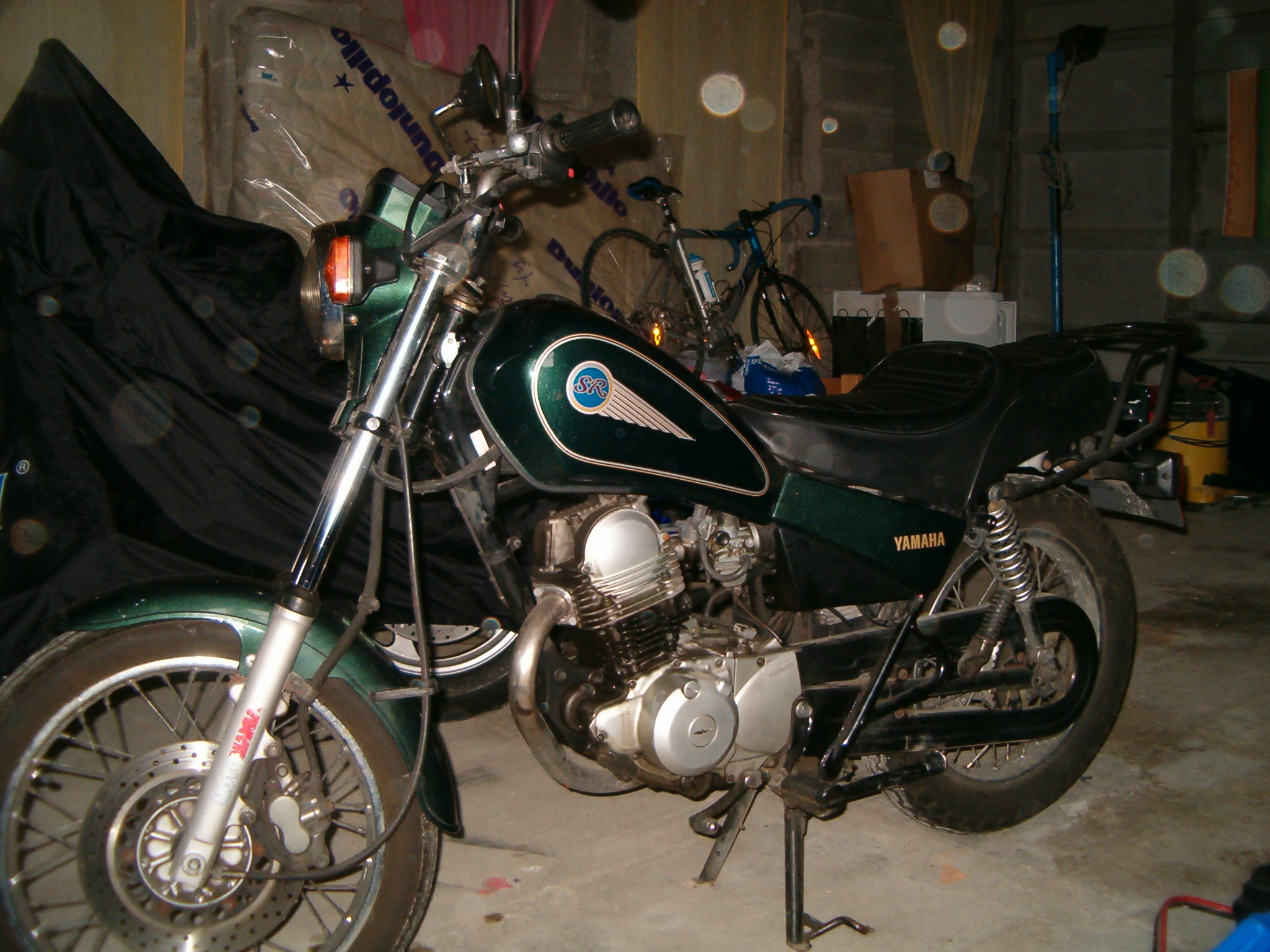 valy et sa 125 SR.JPG