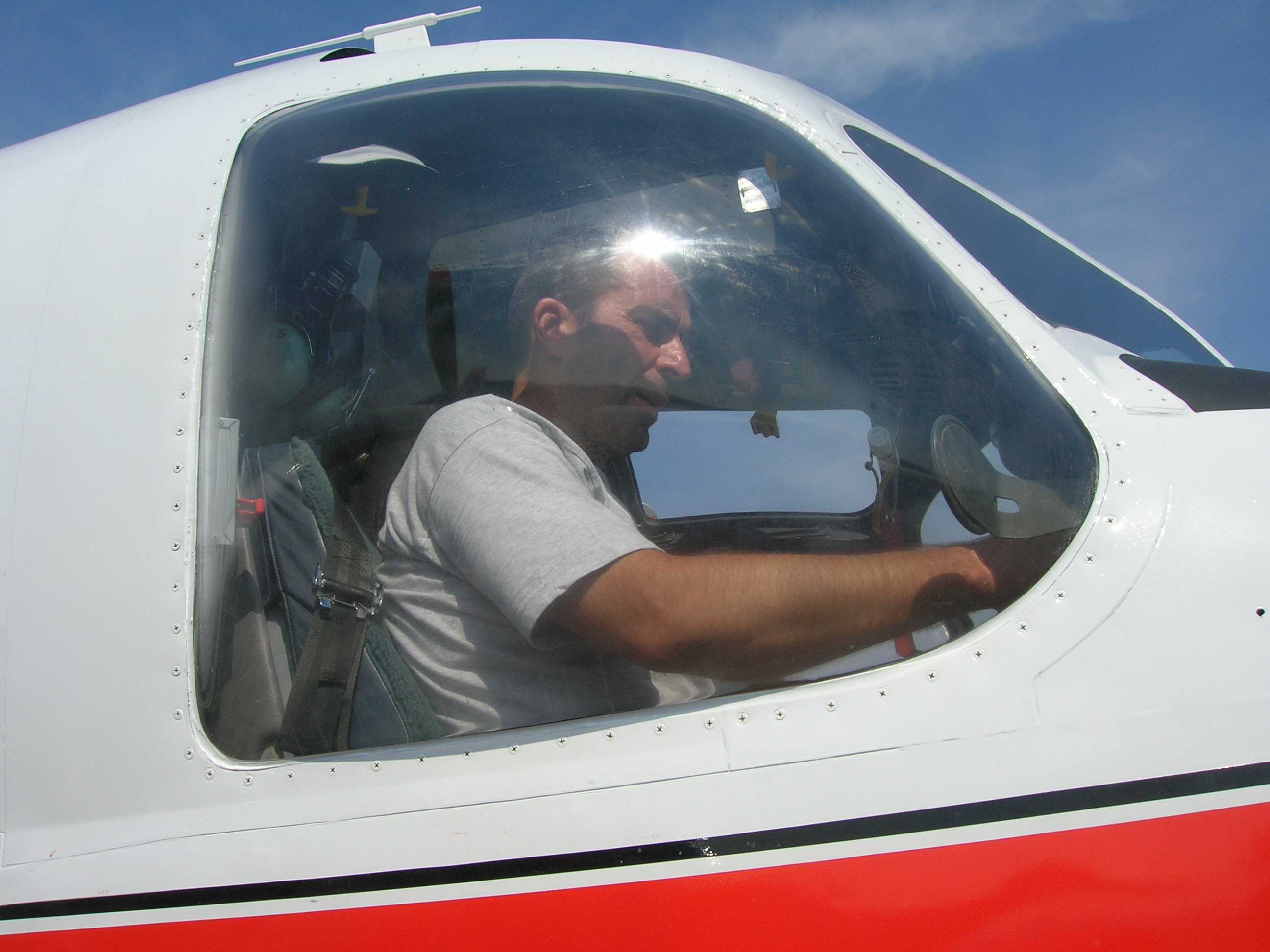 i Capt. Tracker.jpg