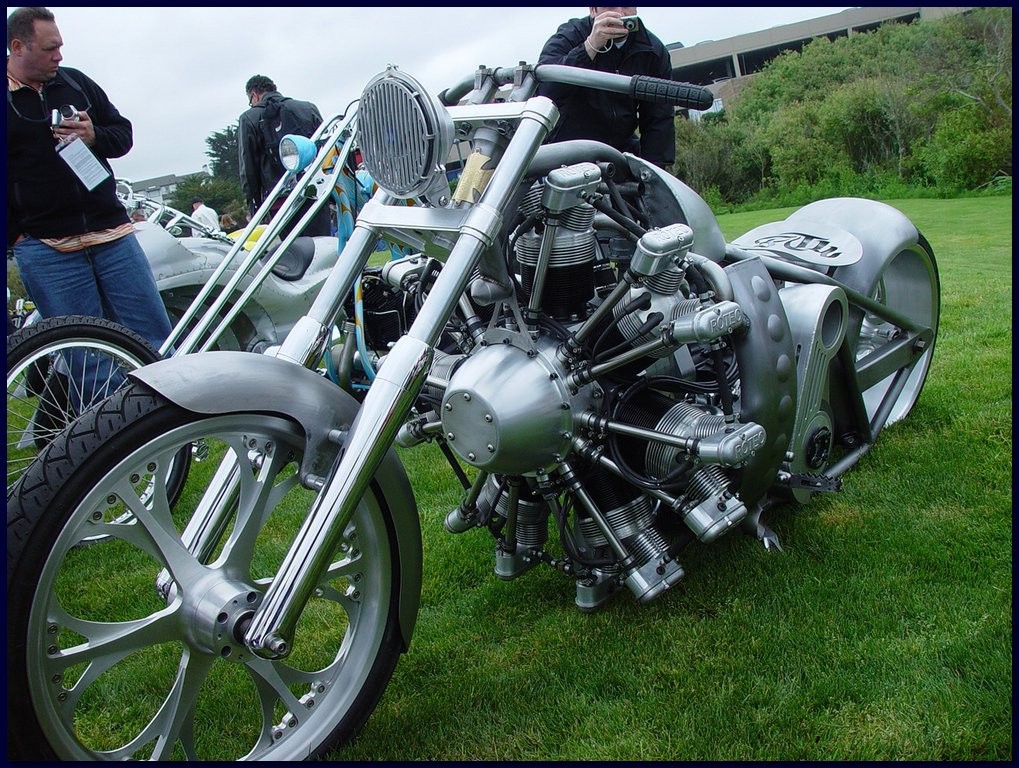 NewMotorcycleEngine[1].jpg
