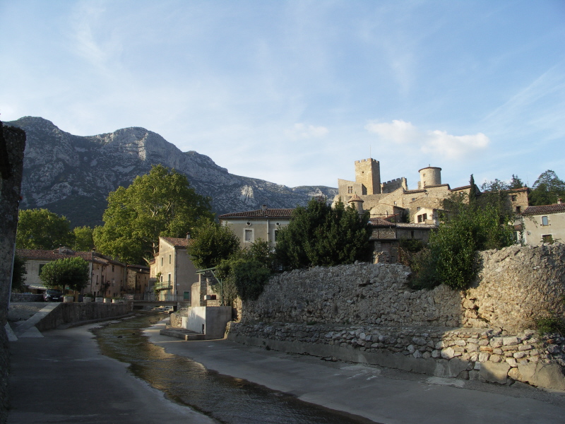 Chateau panorama3.JPG