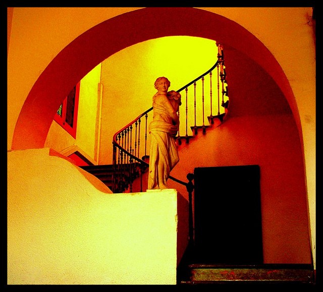 Vestibule recto cadre x640.jpg