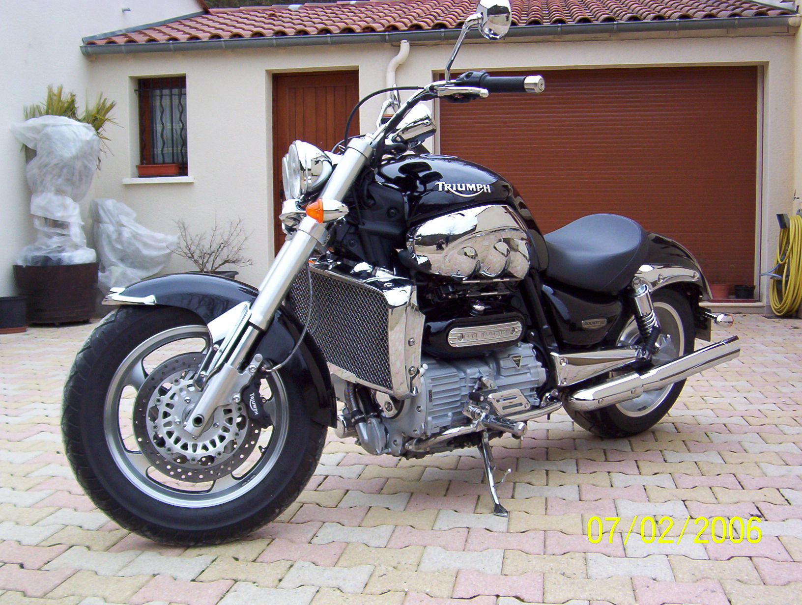 triumph rocket 3 002.jpg