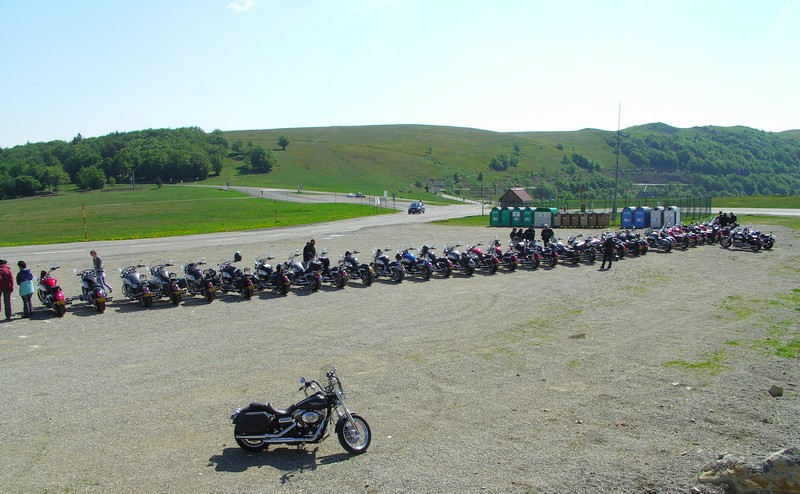 R3 avec la Harley.jpg