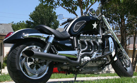 triumph_motorcycle_rocket.jpg