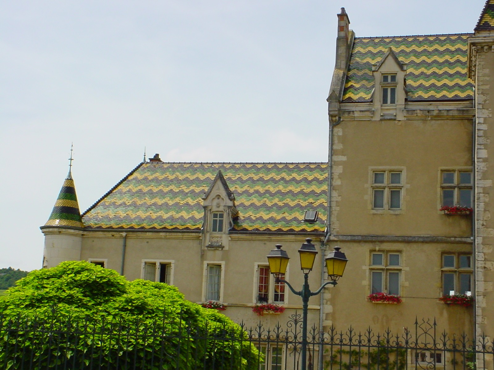 Nolay 1.jpg