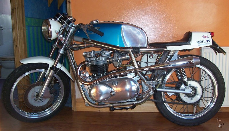 Rickman Metisse Triumph.jpg