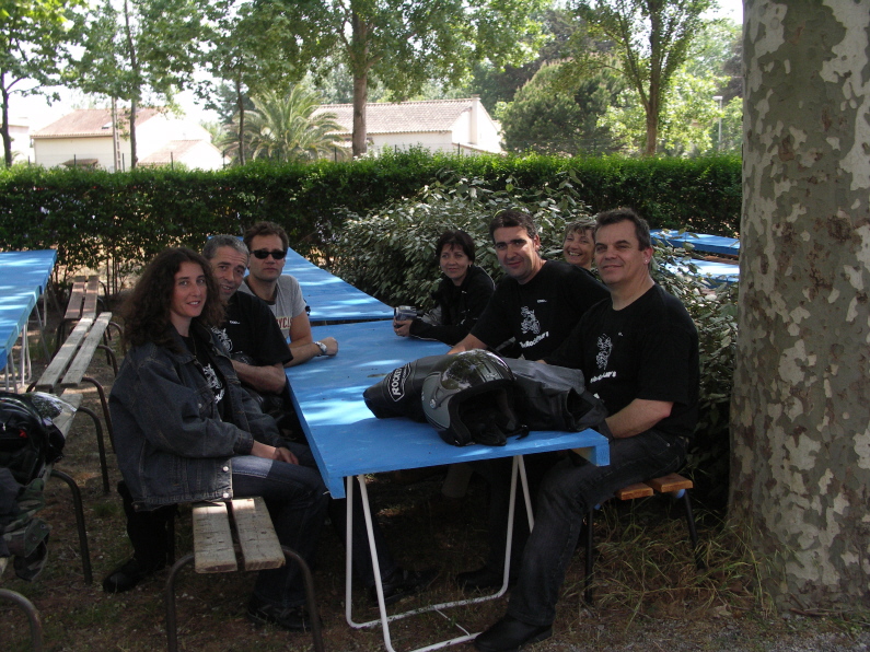 Table bleue.JPG